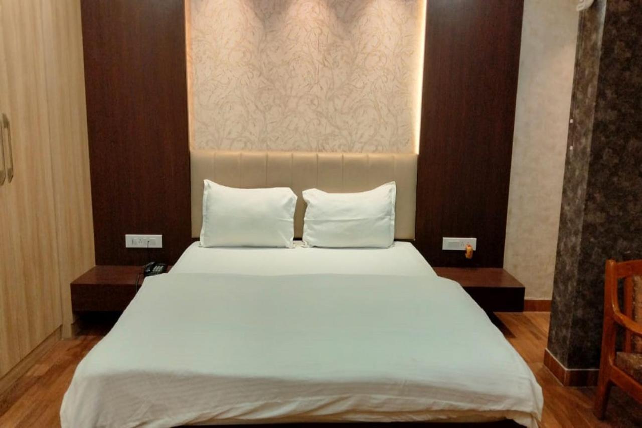 Hotel Park Regency Gorakhpur Eksteriør billede