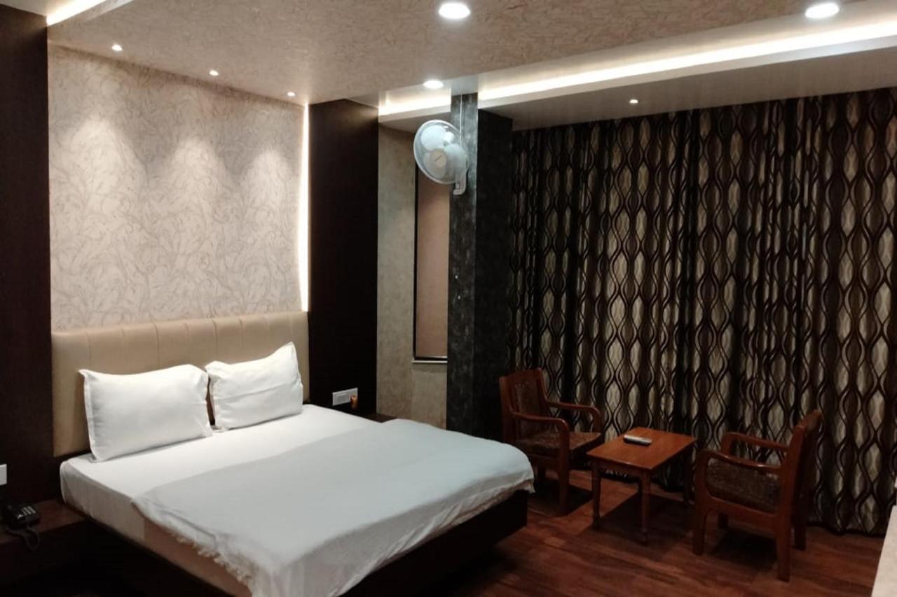 Hotel Park Regency Gorakhpur Eksteriør billede