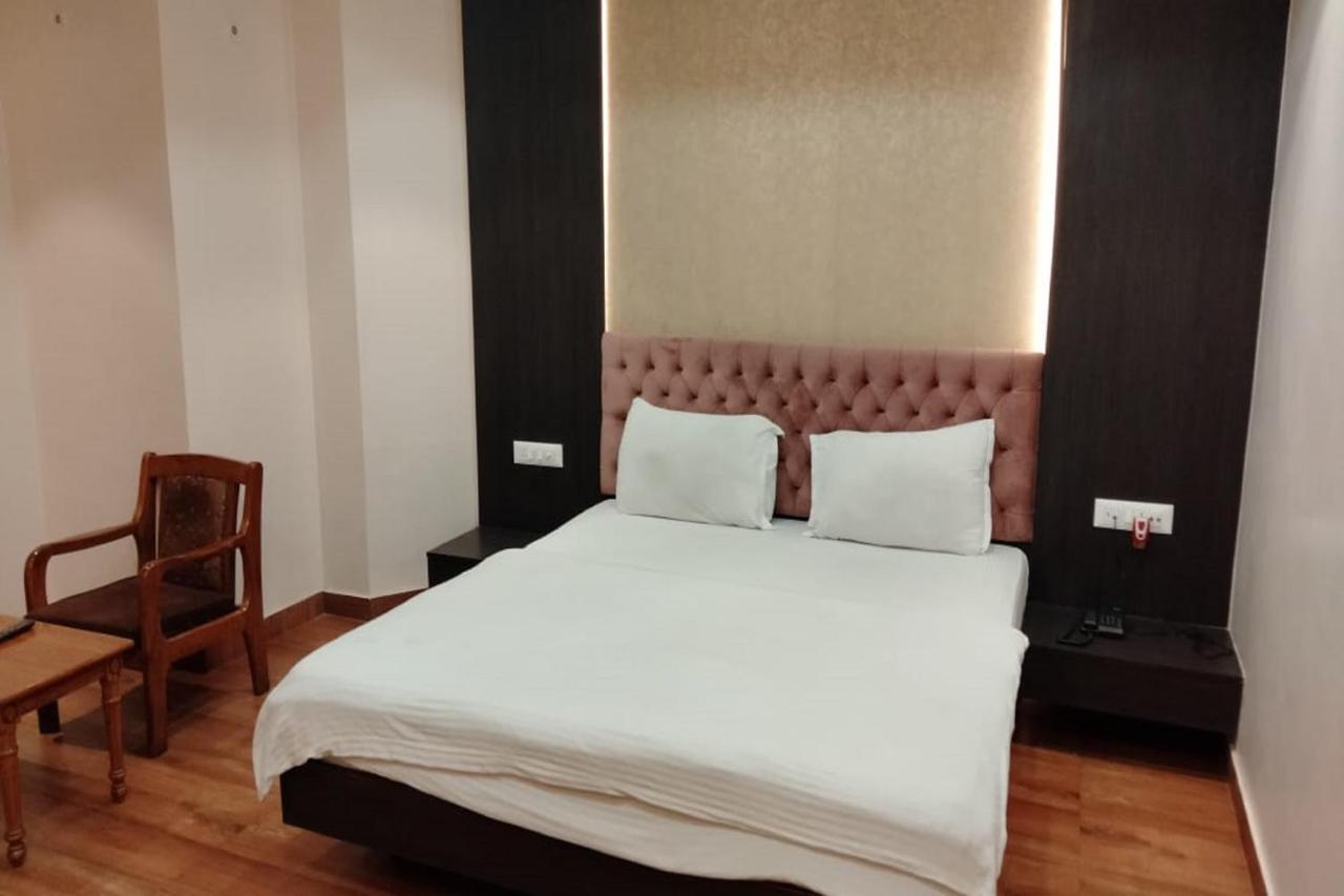 Hotel Park Regency Gorakhpur Eksteriør billede