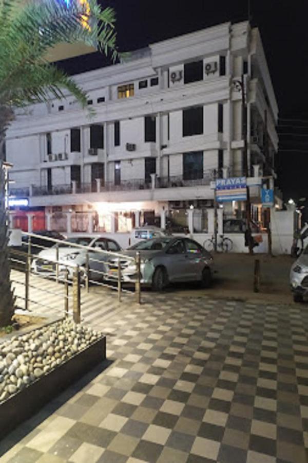 Hotel Park Regency Gorakhpur Eksteriør billede