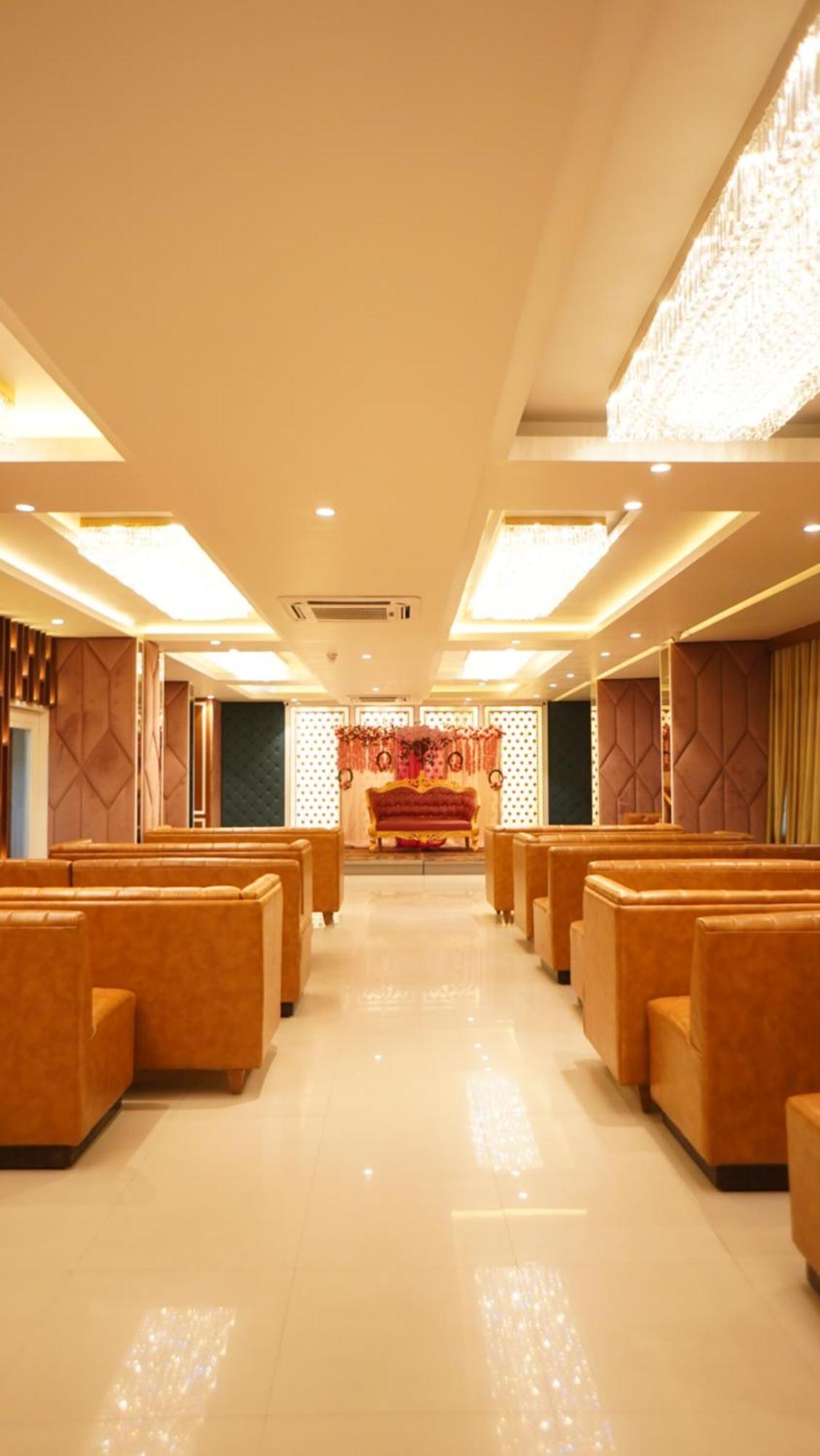 Hotel Park Regency Gorakhpur Eksteriør billede