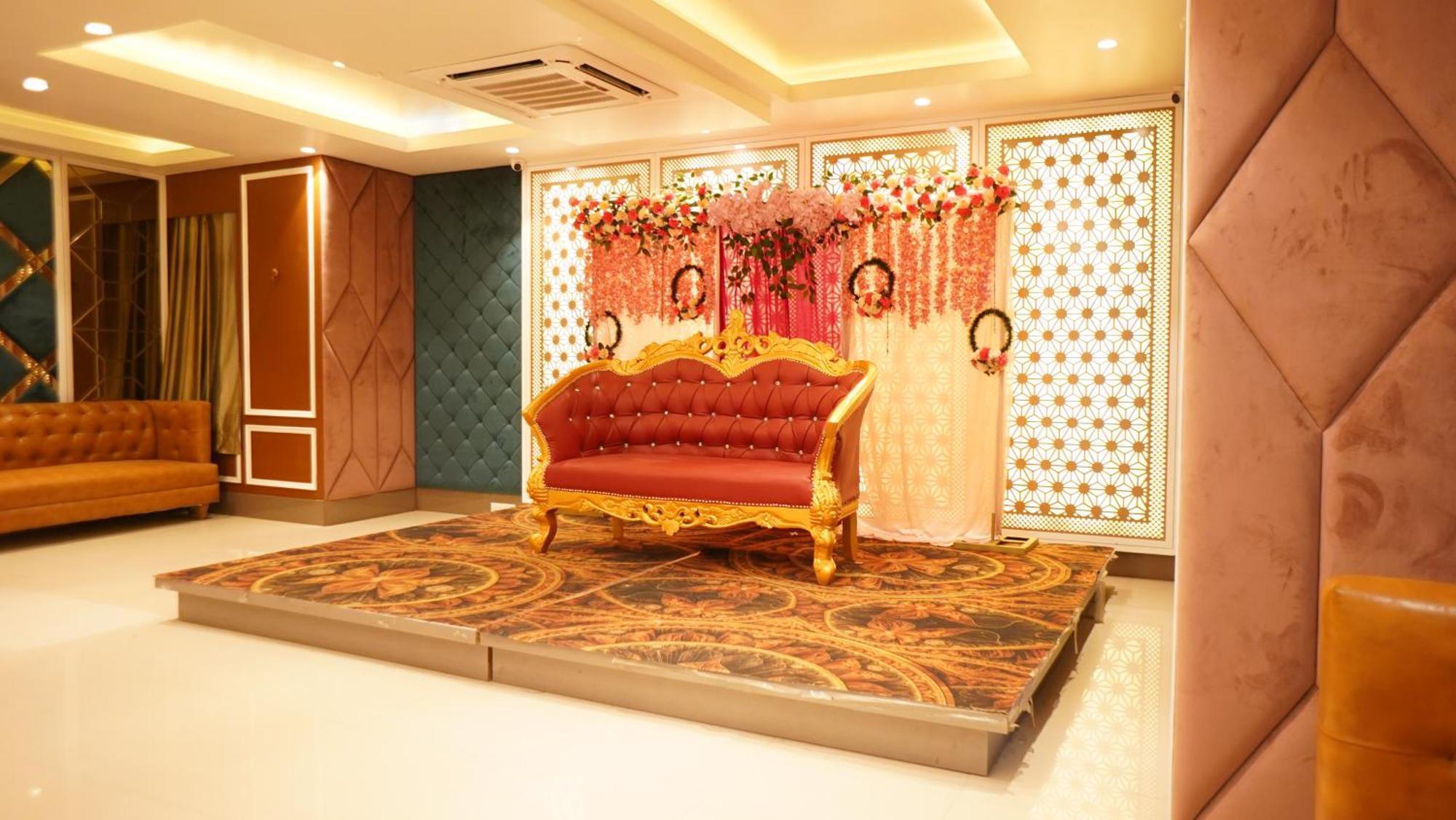Hotel Park Regency Gorakhpur Eksteriør billede
